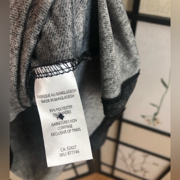 4 for 25$ Lightweight Grey Blouse Shirt. Size Large. - Picture 6 of 6